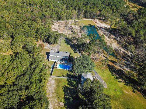 1908 Bertis Goff, Moss Point, MS 39562 photo 5