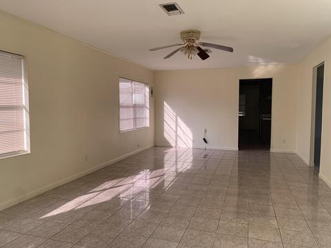 331 Crusaders Dr, Biloxi, MS 39530 photo 2