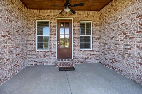 4902 E Margarette Cir, Olive Branch, MS 38654 photo 2