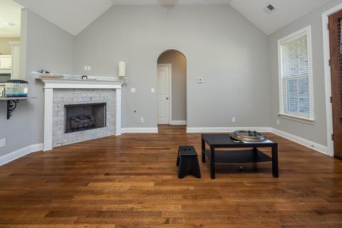 4902 E Margarette Cir, Olive Branch, MS 38654 photo 3