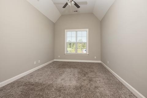 4902 E Margarette Cir, Olive Branch, MS 38654 photo 17