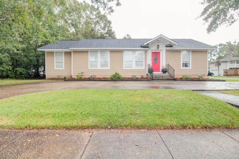 5000 Magnolia St, Moss Point, MS 39563 photo 1