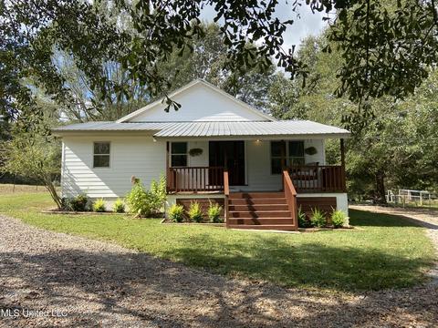 123 Webb Cir, Florence, MS 39073 photo 2