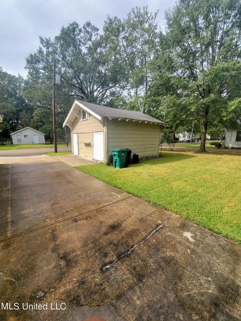 503 E Center St, Canton, MS 39046 photo 5
