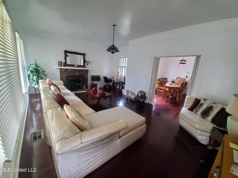 503 E Center St, Canton, MS 39046 photo 7