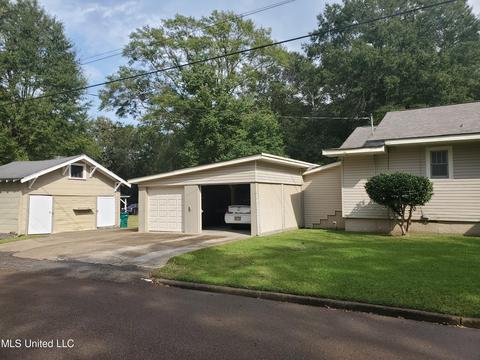 503 E Center St, Canton, MS 39046 photo 3