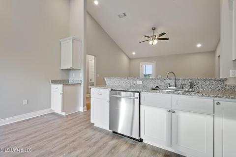 33 Cascade Cv, Perkinston, MS 39573 photo 11