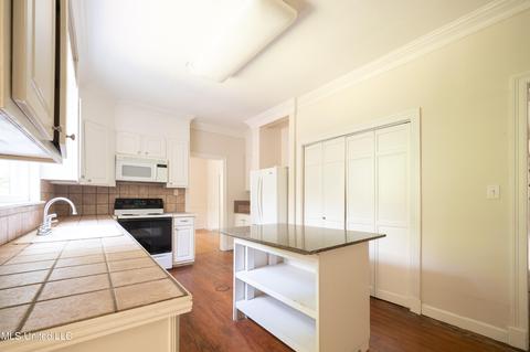 524 Seneca Ave, Jackson, MS 39216 photo 8