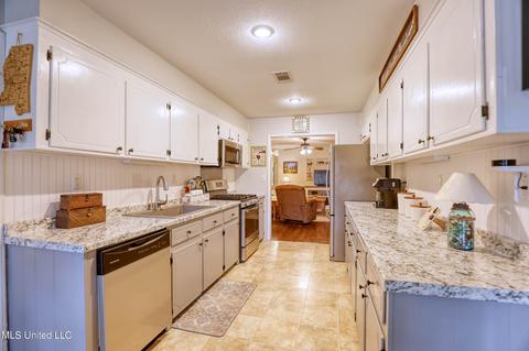 511 N Forest Ave, Long Beach, MS 39560 photo 14