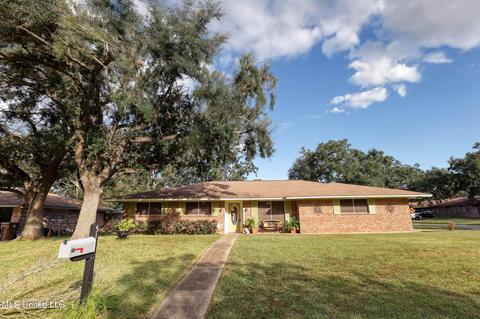 511 N Forest Ave, Long Beach, MS 39560 photo 1