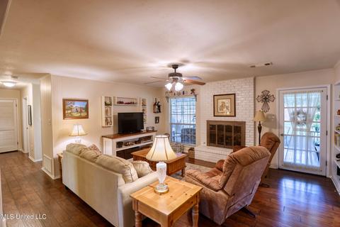 511 N Forest Ave, Long Beach, MS 39560 photo 11