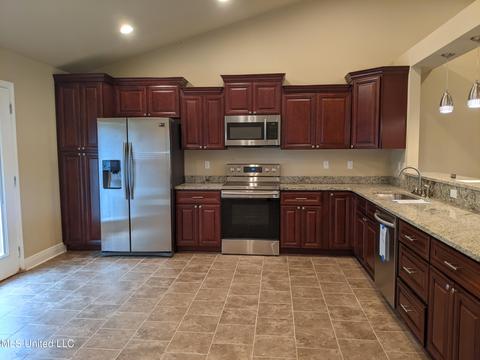 9 Cascade Cv, Perkinston, MS 39573 photo 4