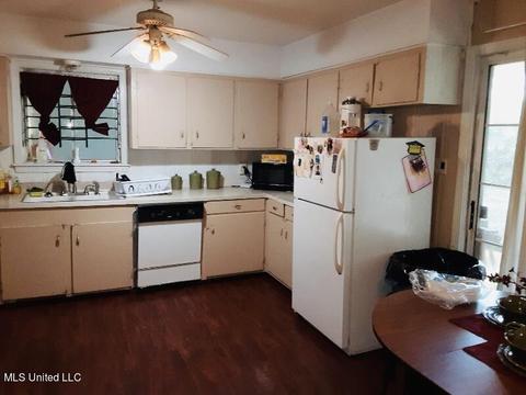 252 Mcdowell Park Cir, Jackson, MS 39204 photo 8