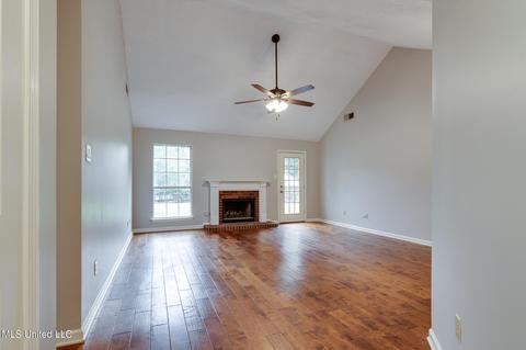 10142 Phillips Dr, Olive Branch, MS 38654 photo 5