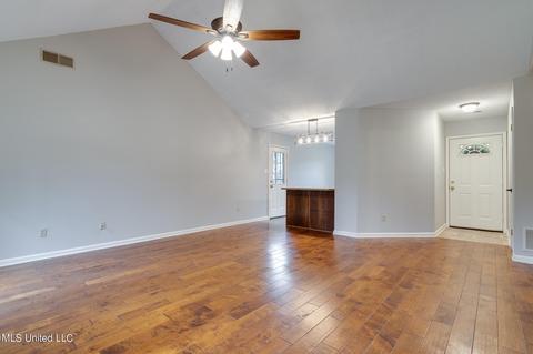 10142 Phillips Dr, Olive Branch, MS 38654 photo 6