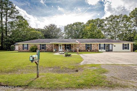 7113 Lynd St, Moss Point, MS 39563 photo 1