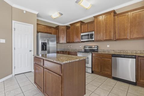 6905 Gregory Dr, Biloxi, MS 39532 photo 9