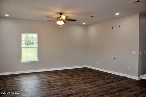 103 Ridge Ln, Lucedale, MS 39452 photo 3