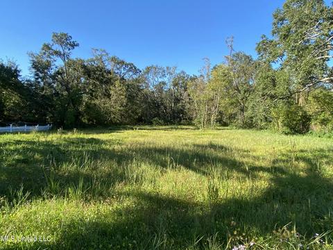 551 E Second St, Pass Christian, MS 39571 photo 3