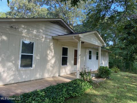 1895 Bridgeforth Rd, Olive Branch, MS 38654 photo 1