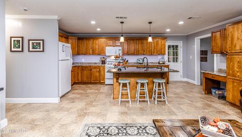 140 Alton Cir, Benton, MS 39039 photo 4