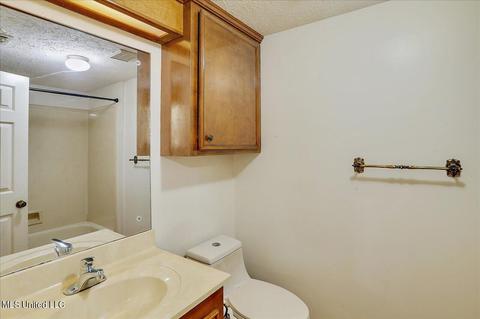 932 Garvin St, Jackson, MS 39206 photo 4