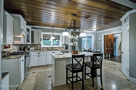655 Meadowbrook Rd, Jackson, MS 39206 photo 9
