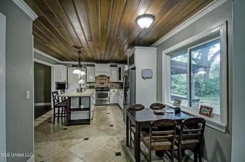 655 Meadowbrook Rd, Jackson, MS 39206 photo 13