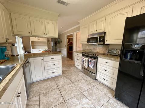 6115 Kristen Dr, Jackson, MS 39211 photo 11