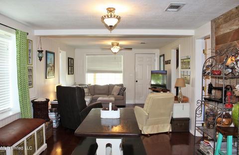 123 Gordon Rd, Lucedale, MS 39452 photo 6
