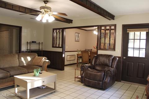 404 SE 7th Ave, Magee, MS 39111 photo 9