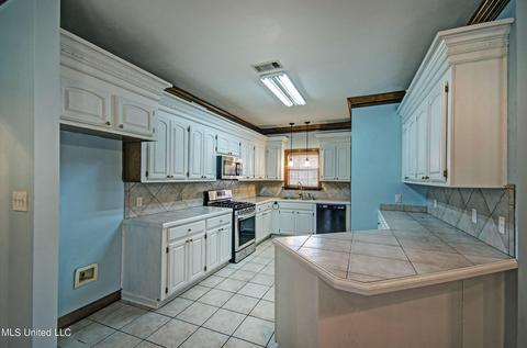 166 Grandview Dr, Florence, MS 39073 photo 14