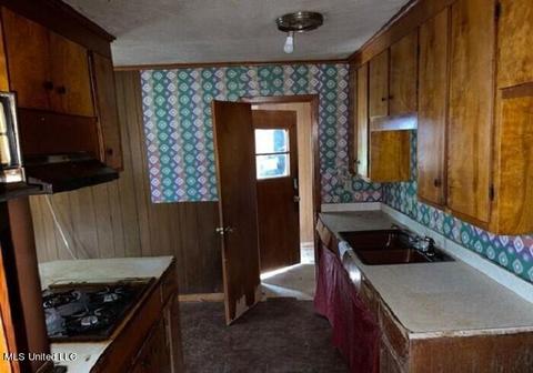 302 Mead St, Forest, MS 39074 photo 9