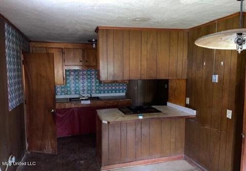 302 Mead St, Forest, MS 39074 photo 5