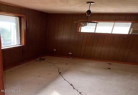 302 Mead St, Forest, MS 39074 photo 14