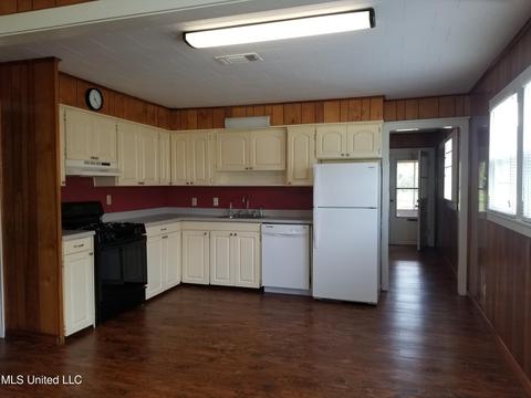 1125 E Old Pass Rd, Long Beach, MS 39560 photo 4