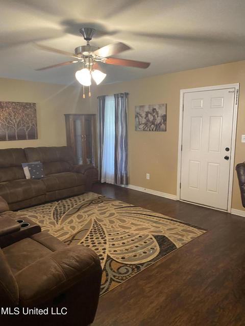 116 Sycamore Dr, Lucedale, MS 39452 photo 2