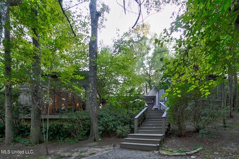 2209 E Northside Dr, Jackson, MS 39211 photo 2