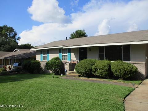 1340 Brinkley Dr, Jackson, MS 39213 photo 1
