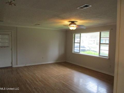 1340 Brinkley Dr, Jackson, MS 39213 photo 4