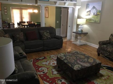 421 Tiffany Ln, Jackson, MS 39212 photo 5