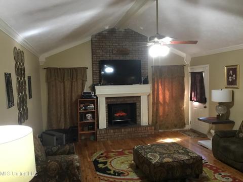 421 Tiffany Ln, Jackson, MS 39212 photo 4