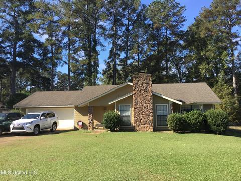 421 Tiffany Ln, Jackson, MS 39212 photo 1