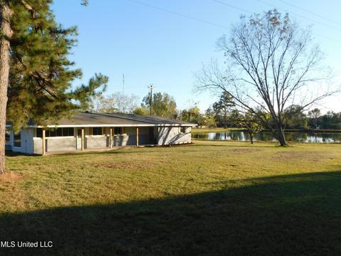 261 James Boyakin Barnett Rd, Magee, MS 39111 photo 1