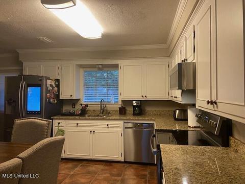 5762 Orchardview Dr, Jackson, MS 39211 photo 3