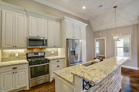 620 Greenfield Ridge Dr E, Brandon, MS 39042 photo 8