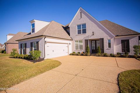 13368 Berkstone Loop, Olive Branch, MS 38654 photo 1