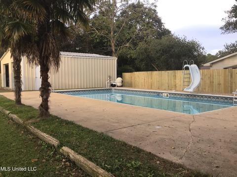 12226 Dixie Ave, Biloxi, MS 39532 photo 4