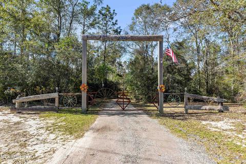 2223 Shipman Rd, Lucedale, MS 39452 photo 2