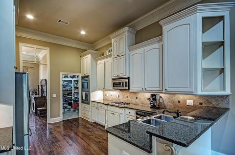 106 Hemlock Ln, Madison, MS 39110 photo 8